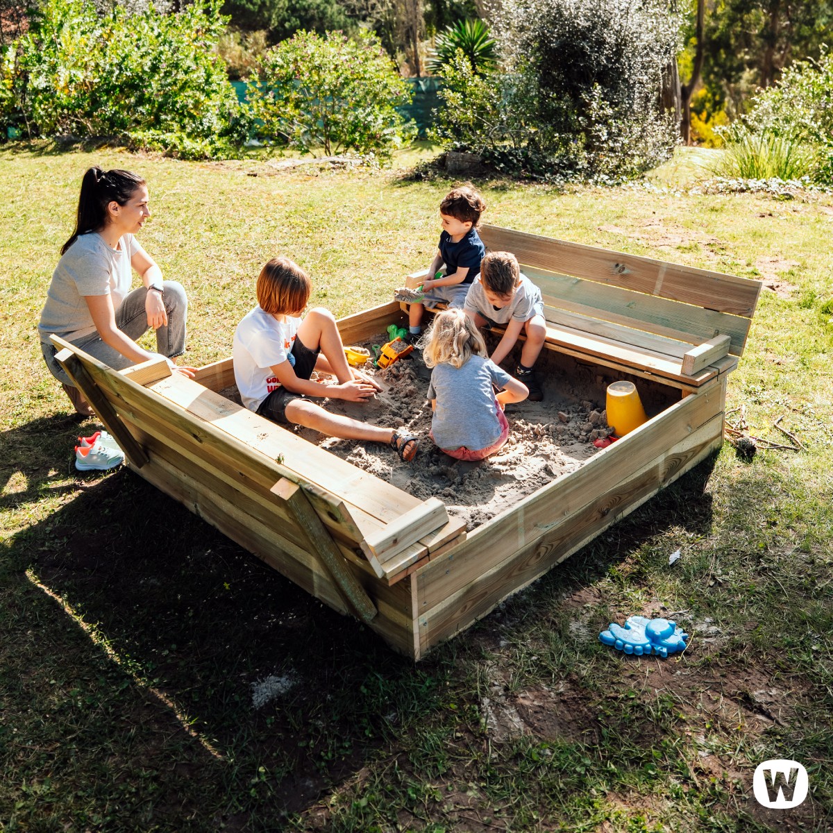 Sandpit Flippey with hinged lid (various sizes) 620260_k